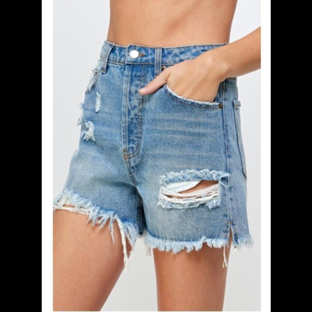 🦋 SIGNATURE8 🦋 High Rise Destroyed Mid Length Denim Shorts - [Size Medium]